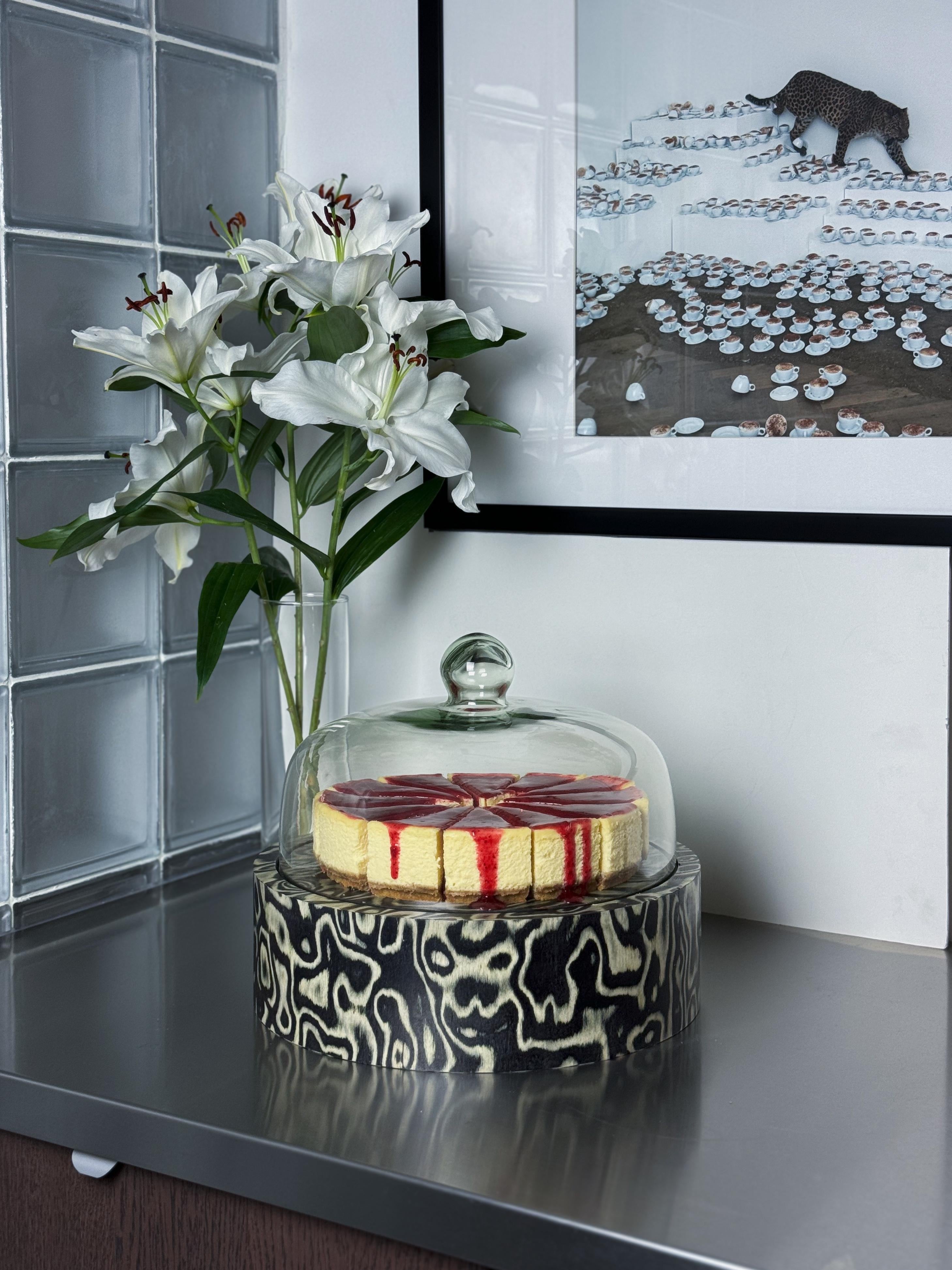 BLACK BURL CAKE STAND