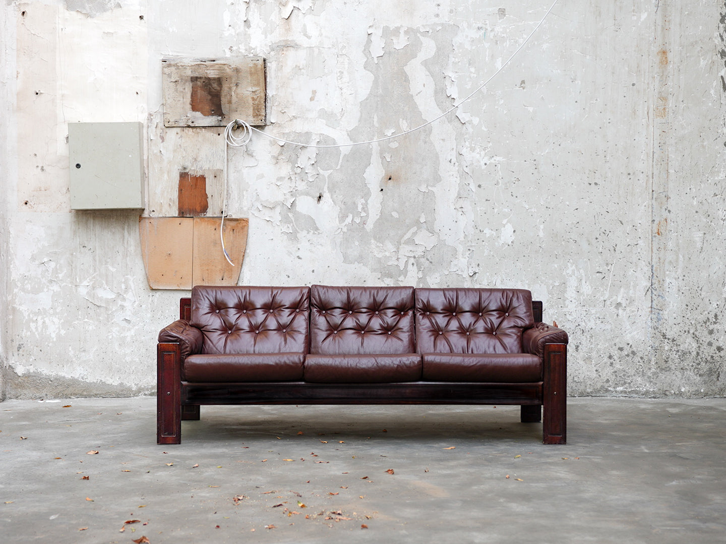 BONANZA THREE-SEATER SOFA