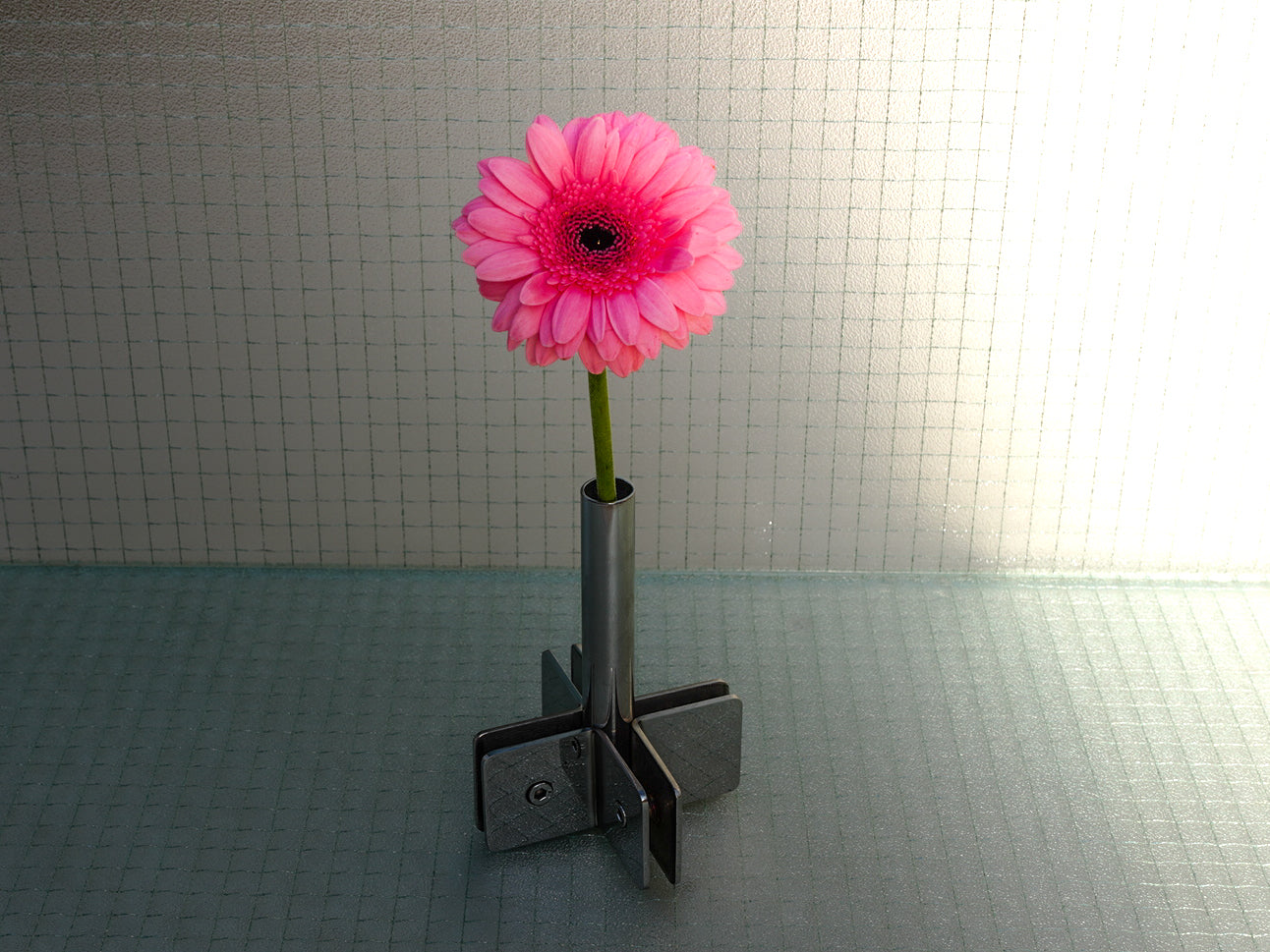 XO VASE ''STEEL EDITION''