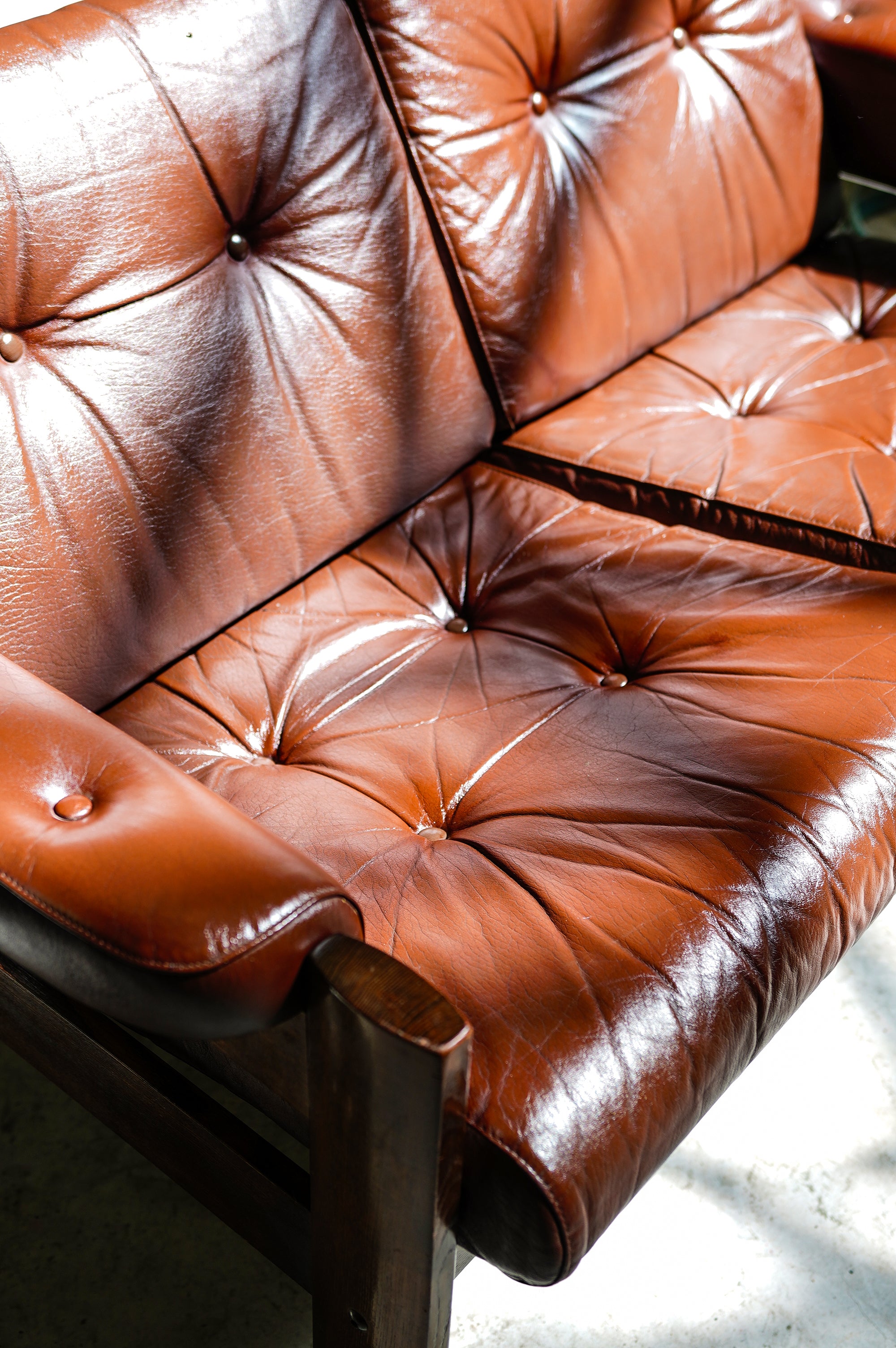 1970s LEATHER TWO-SEATER SOFA