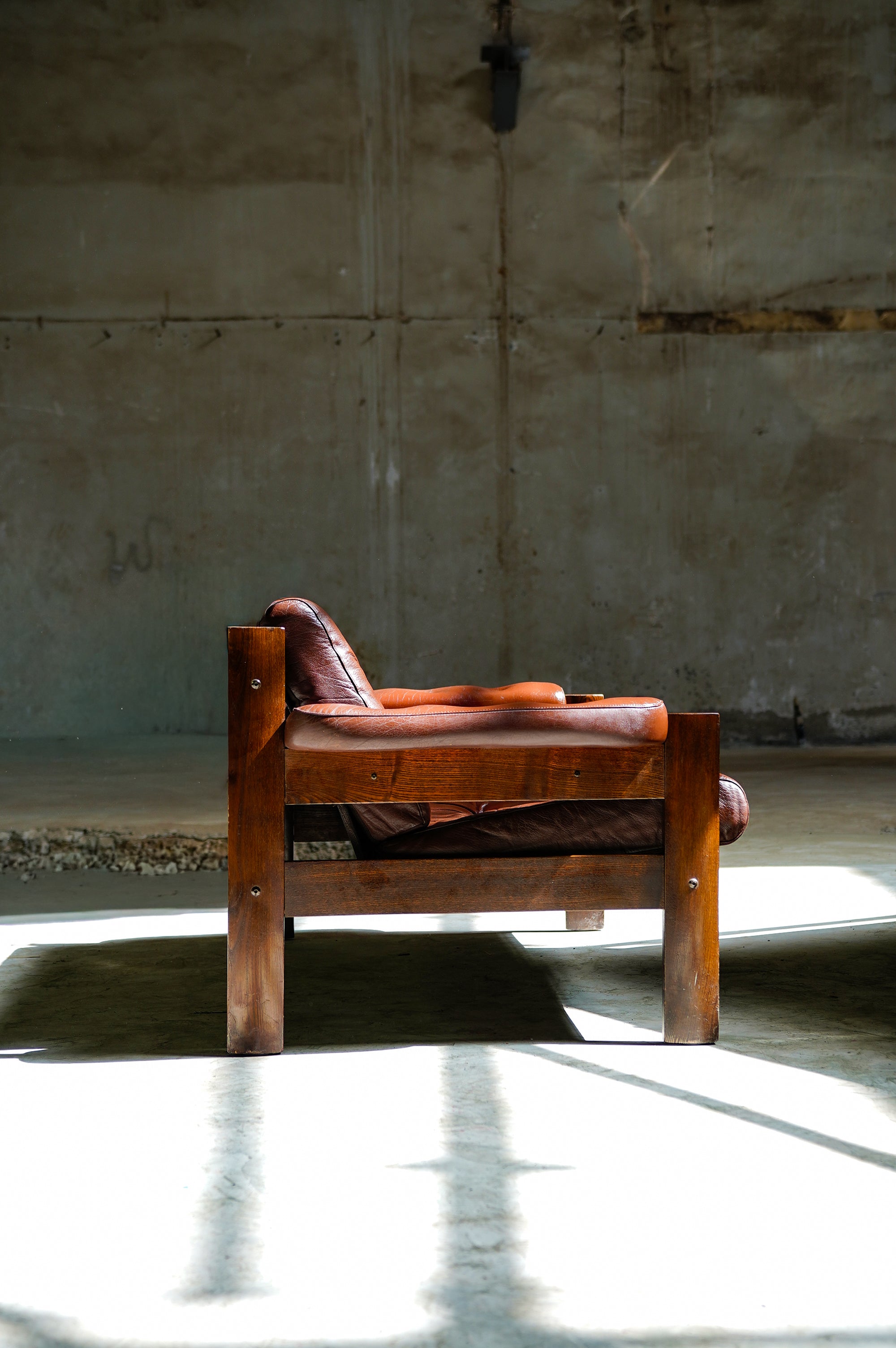 1970s LEATHER TWO-SEATER SOFA