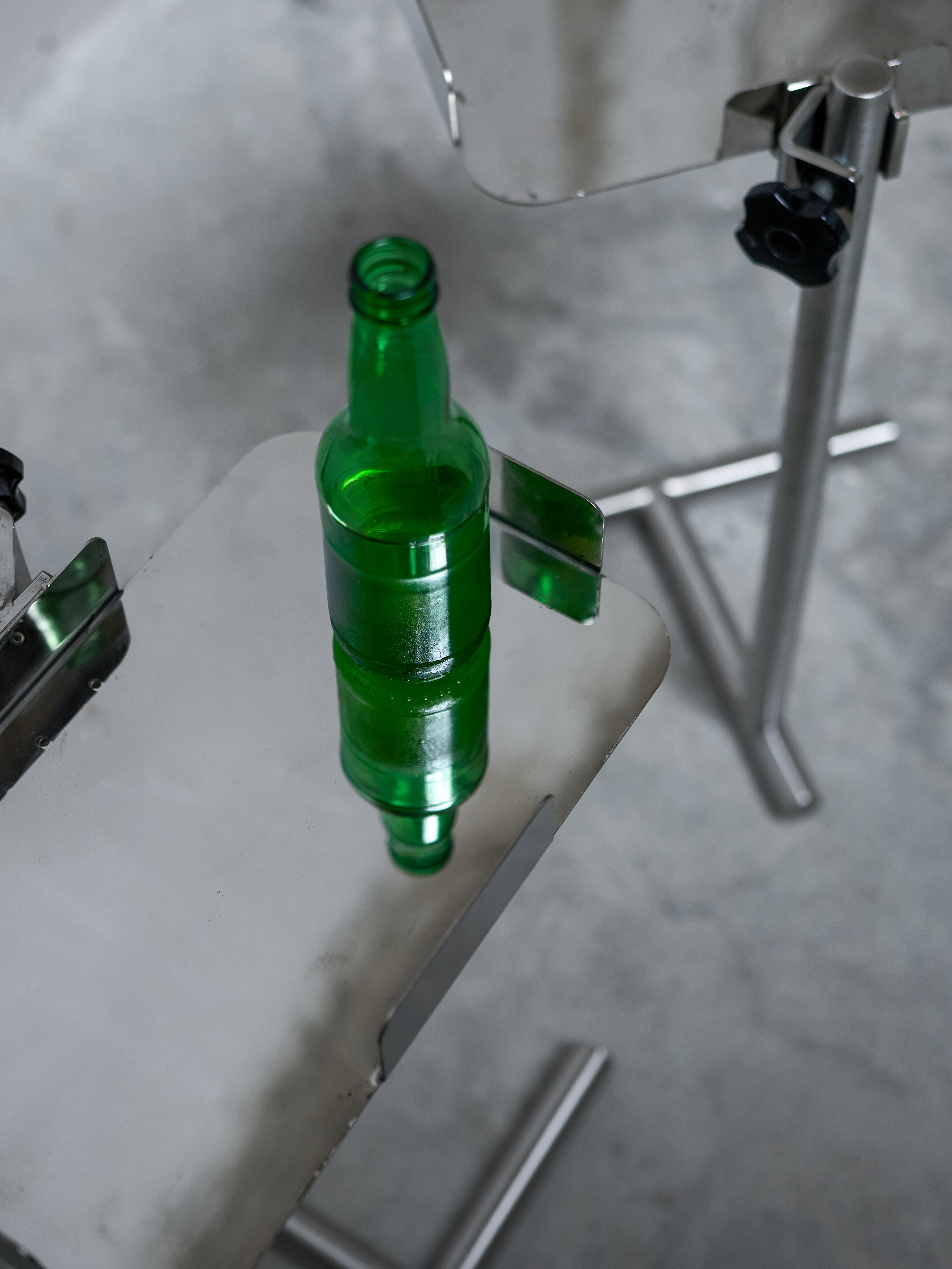 AXEL ADJUSTABLE TABLE