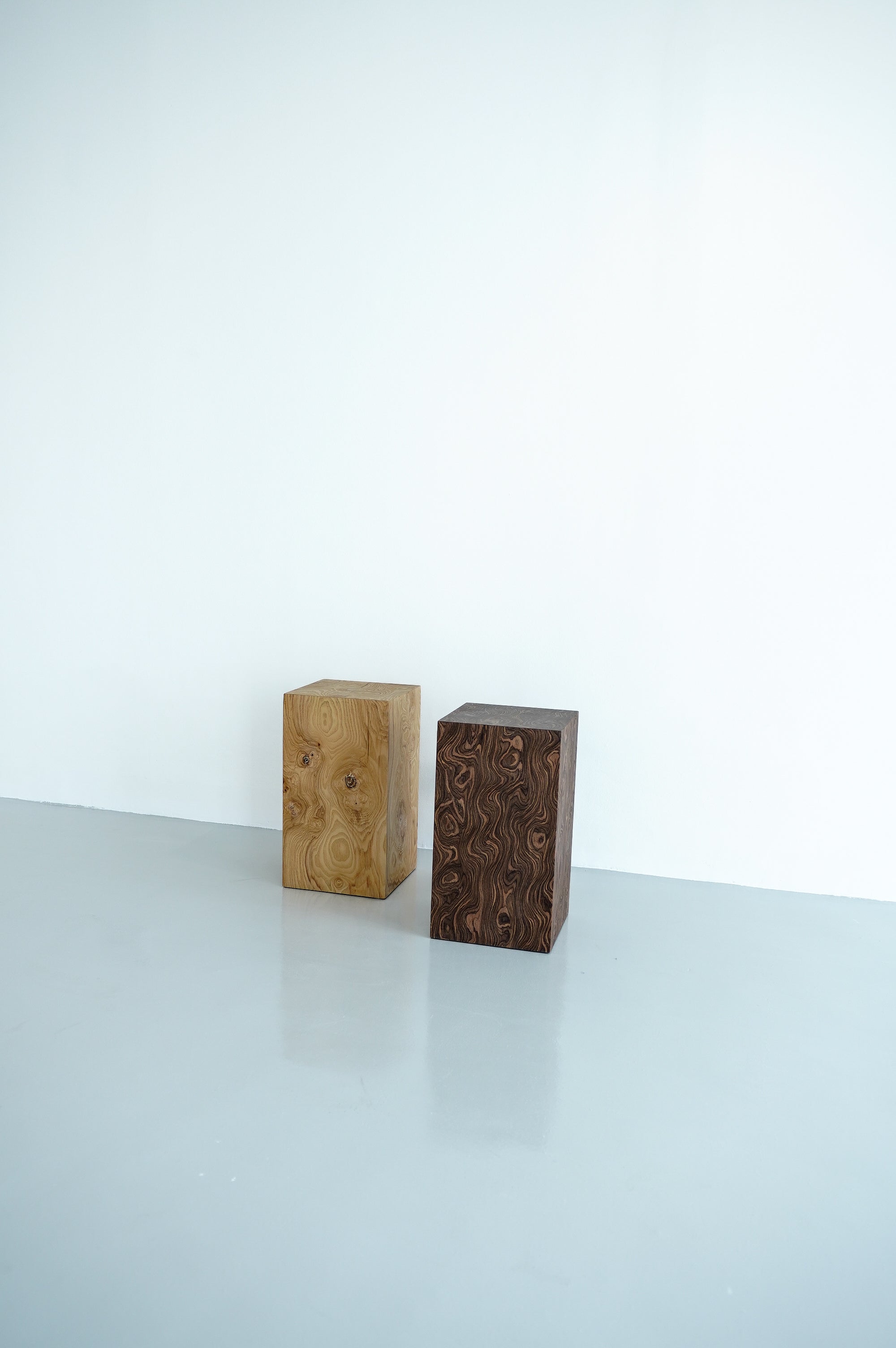 BURL BLOCK TABLE 001