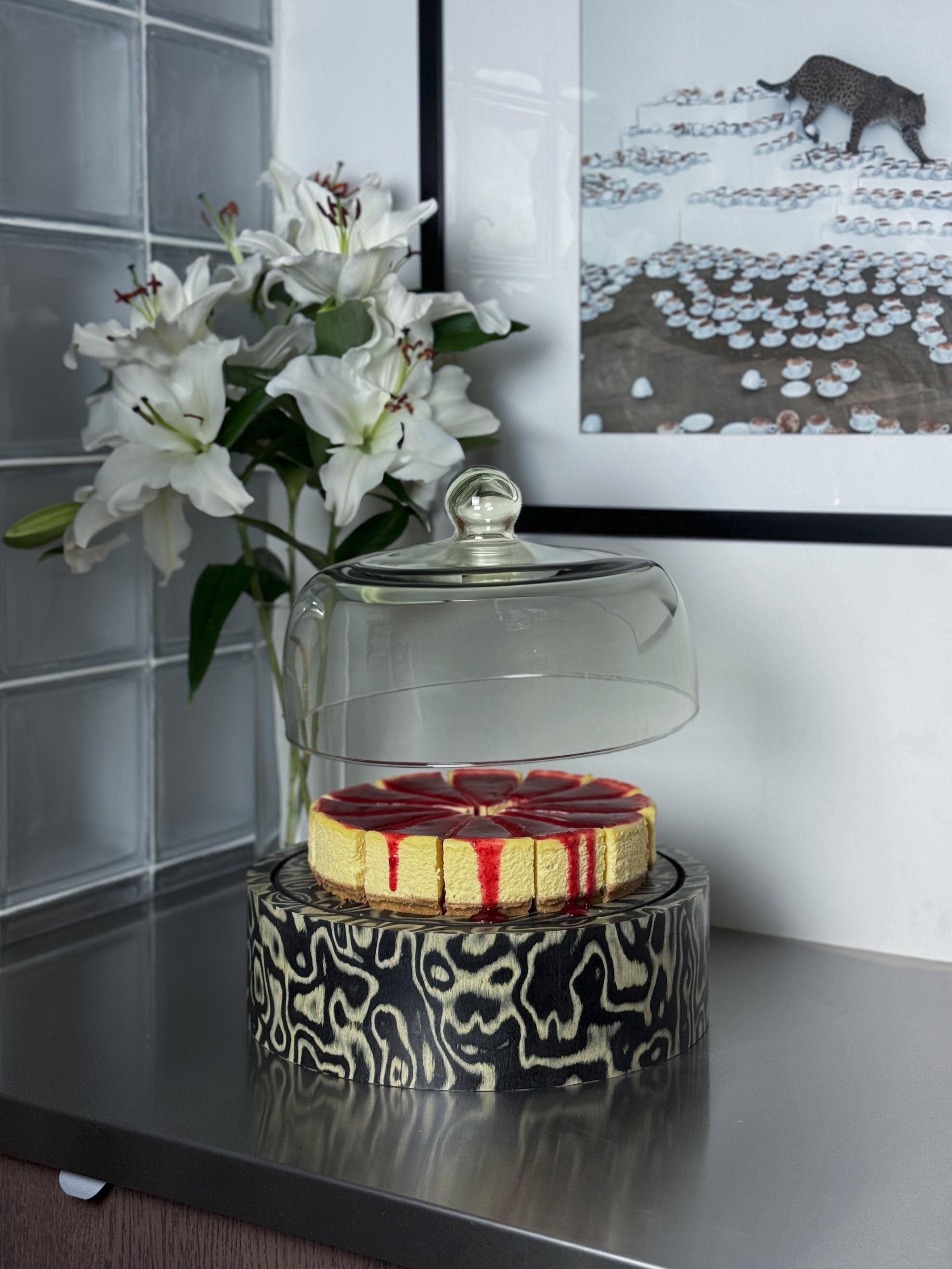 BLACK BURL CAKE STAND